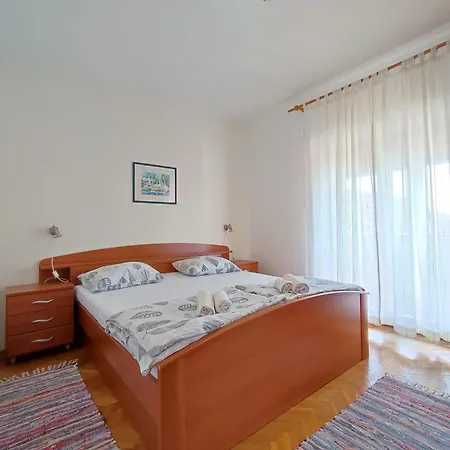 Apartman F&m *